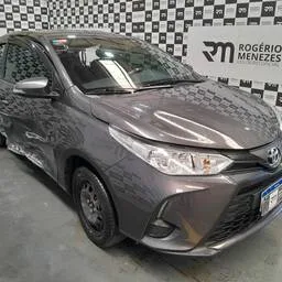 SUCATAToyota Yaris Sedán 2023 1.5 Xl 16v Cvt 4p  PARA RETIRADA DE PEÇAS